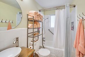 Walk to Bathhouse Row: Dog-friendly Home!