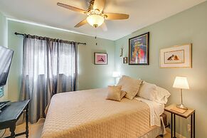 Walk to Bathhouse Row: Dog-friendly Home!