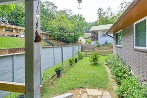 Walk to Bathhouse Row: Dog-friendly Home!