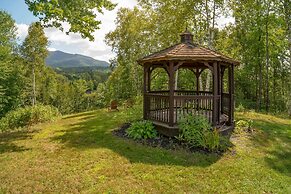 Mtn Views: Colonial Home on Kingdom Trails!