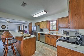 Lakefront Livingston Home w/ Dock, 1 Mi to Launch!