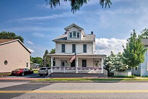 9 Mi to Midtown Harrisburg: Cottage w/ Deck