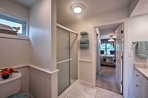 9 Mi to Midtown Harrisburg: Cottage w/ Deck