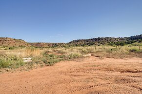 Charming Santa Rosa Home w/ Mountain Views & Porch