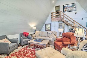 Lake Martin Cabin w/ Luxury Dock & Kayaks!