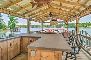 Lake Martin Cabin w/ Luxury Dock & Kayaks!