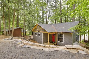 Lakefront Hartford Cabin w/ Canoe & Boat Ramp