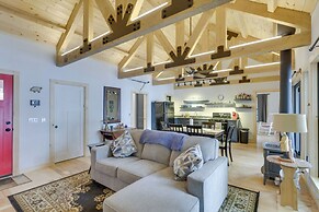 Lakefront Hartford Cabin w/ Canoe & Boat Ramp