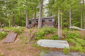 Lakefront Hartford Cabin w/ Canoe & Boat Ramp