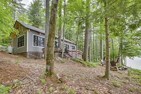 Lakefront Hartford Cabin w/ Canoe & Boat Ramp