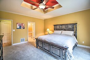 2-tier Deck & Boat Parking: Lake Hamilton Home