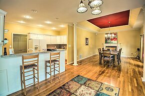 2-tier Deck & Boat Parking: Lake Hamilton Home