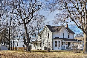 Lawrence Area Vacation Rental 15 Mi to Topeka!