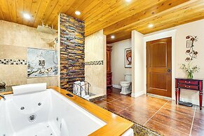 Large Family Home w/ Patios, Gas Grill + Fire Pit!