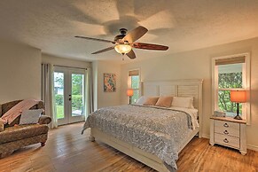 Modern Lake Conroe House w/ Lakefront Park & Deck!