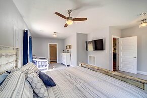 Game Room + Large Backyard: Afton Home!