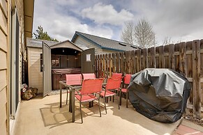 Pet-friendly Bend Home w/ Hot Tub & Patio!