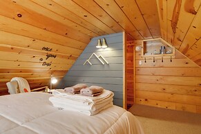 3 Mi to Big Trees State Park: Cabin w/ Scenic Deck