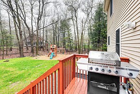 Near Tobyhanna State Park: Home w/ Hot Tub!
