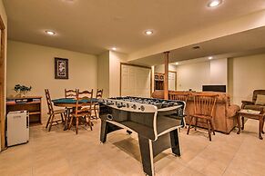 Pocono Mountain Home w/ 3 Community Lakes!