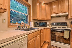 Pocono Mountain Home w/ 3 Community Lakes!