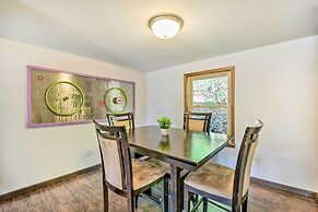 Franklin Home w/ Hot Tub & Mtn Views!