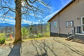 Franklin Home w/ Hot Tub & Mtn Views!