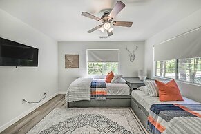 Central Ruidoso Retreat w/ Deck & Game Room!