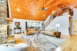 Nebo Home w/ Hot Tub: Wheelchair Accessible