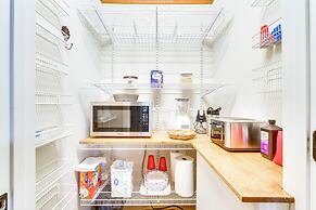 Nebo Home w/ Hot Tub: Wheelchair Accessible