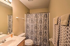 Memphis House w/ Yard 25 Minutes to Beale Street!