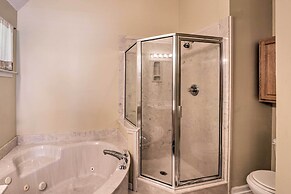 Memphis House w/ Yard 25 Minutes to Beale Street!