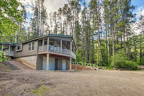Rustic Escape w/ Deck, Hot Tub & Mountain Views