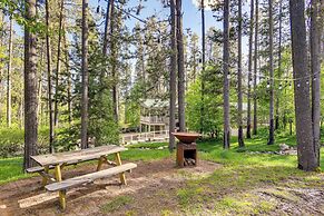 Rustic Escape w/ Deck, Hot Tub & Mountain Views
