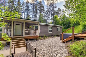 Rustic Escape w/ Deck, Hot Tub & Mountain Views