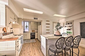 Peaceful Luna Farmhouse With Wraparound Porch!