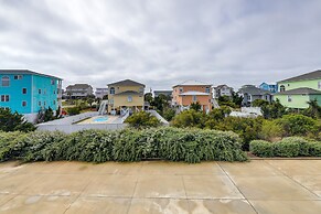 Emerald Isle Getaway w/ Decks & Beach Views!