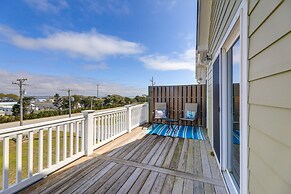 Emerald Isle Getaway w/ Decks & Beach Views!