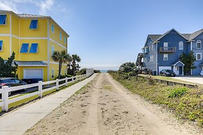 Emerald Isle Getaway w/ Decks & Beach Views!