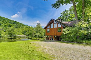 Secluded Cabin w/ Boats < 6 Mi to Jenny Jump!