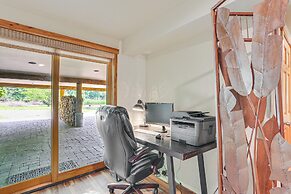 Secluded Cabin w/ Boats < 6 Mi to Jenny Jump!