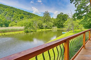 Secluded Cabin w/ Boats < 6 Mi to Jenny Jump!
