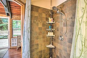 Peaceful Wooded Cabin By Mt. Baker Ski Area!