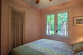 Harbert Cottage w/ Fire Pit: Half Mile to Beach!