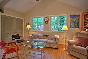 Harbert Cottage w/ Fire Pit: Half Mile to Beach!