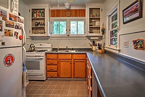 Harbert Cottage w/ Fire Pit: Half Mile to Beach!