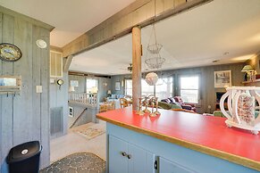 Spacious Kill Devil Hills Getaway w/ 3 Decks!