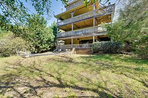 Spacious Kill Devil Hills Getaway w/ 3 Decks!