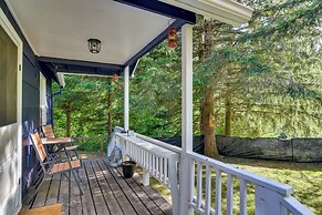 Peaceful + Chic Oasis: Fire Pit, Grill, Yard