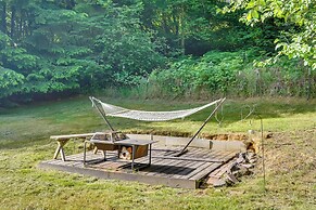 Peaceful + Chic Oasis: Fire Pit, Grill, Yard